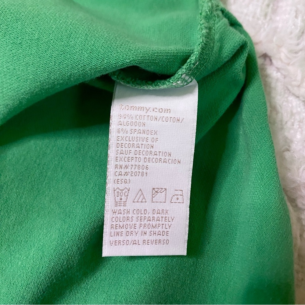 TOMMY HILFIGER Green Embroidered Logo Collard Polo - Picture 7 of 7